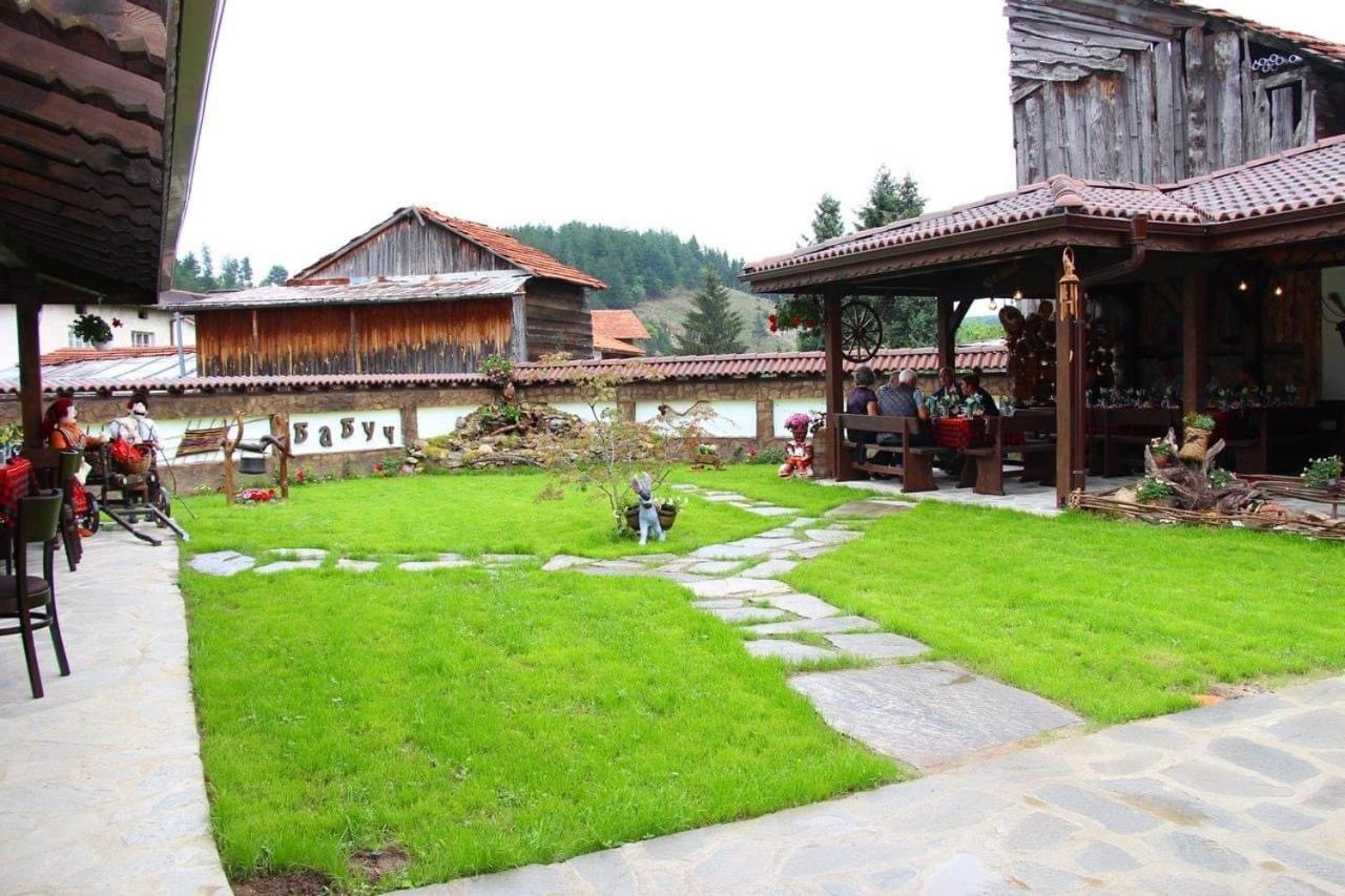 Къща За Гости Бабуч Dobrinischte Exterior foto