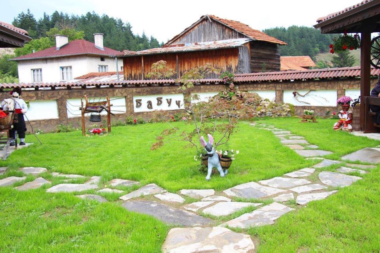 Къща За Гости Бабуч Dobrinischte Exterior foto